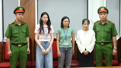 Thùy Tiên có bị tước vương miện Hoa hậu?