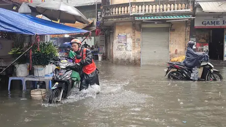 Cảnh báo ngập lụt khu vực nội thành Hà Nội