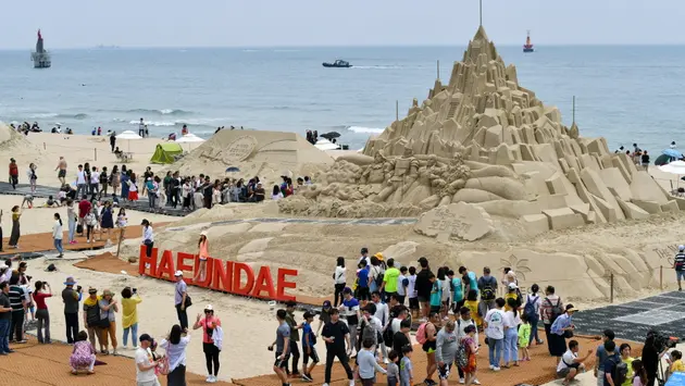 Lễ hội cát Haeundae - không gian độc đáo trên bãi biển