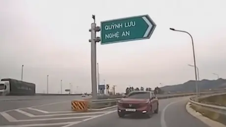 Tai nạn rình rập khi đi ngược chiều trên cao tốc