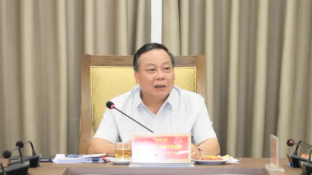 Chuẩn bị văn kiện Đại hội Đảng bộ thành phố đạt chất lượng