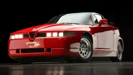 Xe cổ Alfa Romeo SZ có giá cao hơn xe mới