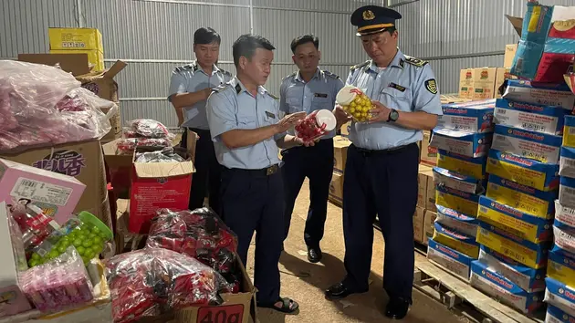 Trên 5.000 sản phẩm không rõ nguồn gốc bị thu giữ