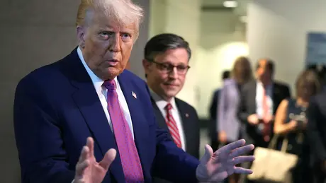 Hạ viện thông qua dự luật cắt giảm thuế của ông Trump