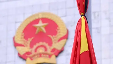 Treo cờ rủ, không tổ chức hoạt động vui chơi công cộng trong hai ngày Quốc tang