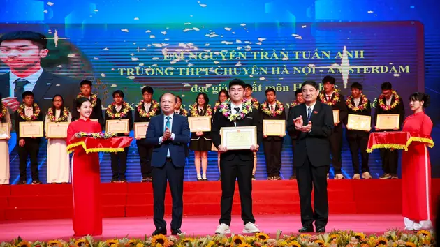 Hà Nội tuyên dương 851 học sinh giỏi tiêu biểu