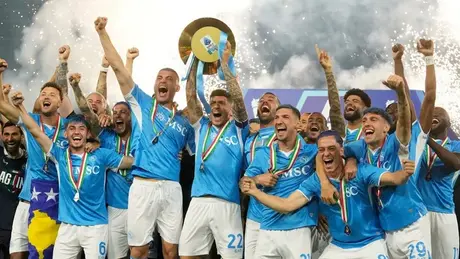 McTominay tỏa sáng, Napoli vô địch Serie A