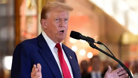 Ông Trump cảnh báo áp thuế 50% với hàng hóa EU