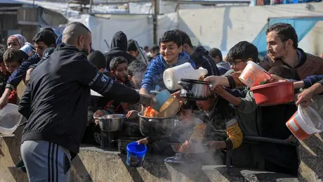 Israel thay đổi cách phân phối hàng viện trợ vào Gaza