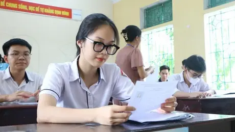 Đề thi tốt nghiệp THPT năm 2025 in theo khổ giấy A3