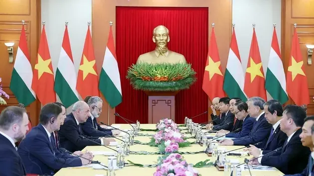 Việt Nam sẵn sàng là cầu nối giữa Hungary với khu vực Đông Nam Á
