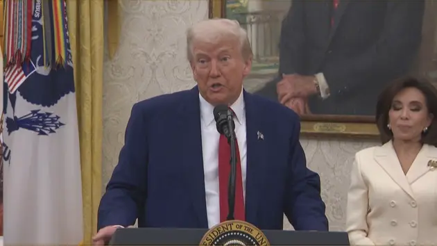 Ông Trump khuyến cáo Harvard giới hạn sinh viên nước ngoài