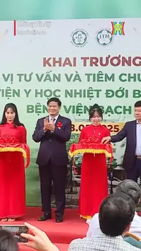Bệnh viện Bạch Mai khai trương phòng tiêm chủng vaccine