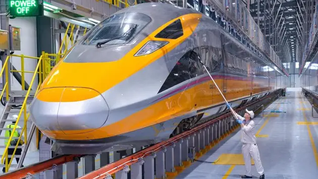 Xây dựng tổ hợp nhà thầu tham gia đường sắt cao tốc