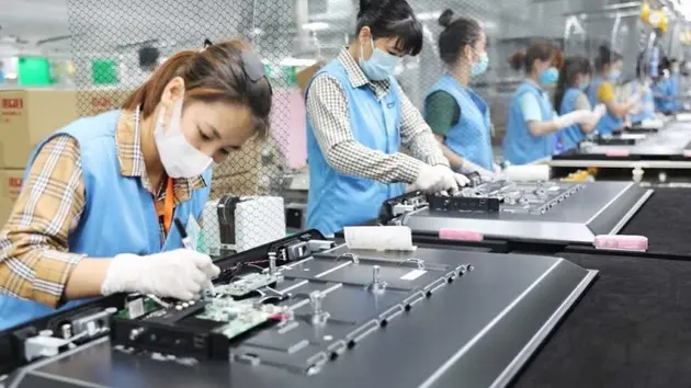 Giảm thủ tục hành chính để phát triển kinh tế tư nhân