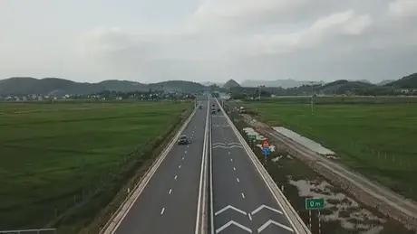 Gần 6.500 tỷ đồng mở rộng cao tốc Cam Lộ-La Sơn