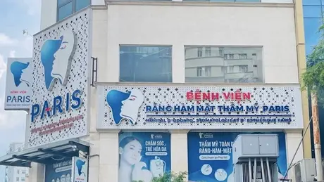 Tử vong sau nâng ngực, hút mỡ bắp tay
