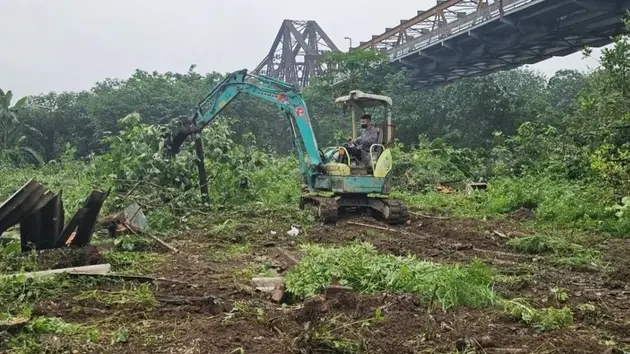 Hà Nội xử lý 31 vụ vi phạm về đê điều