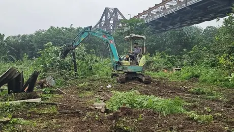 Hà Nội xử lý 31 vụ vi phạm về đê điều