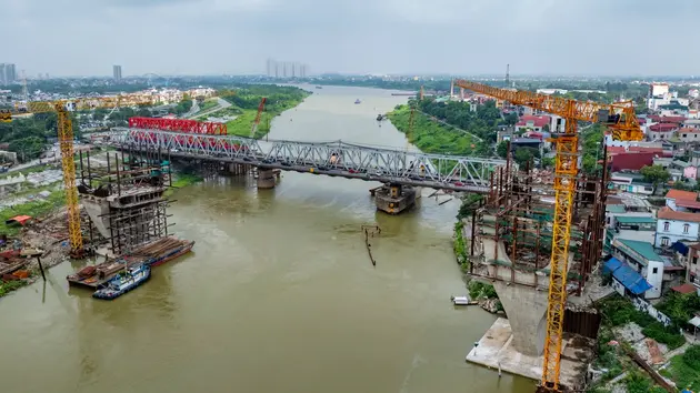 Dự án cầu Đuống vỡ tiến độ do vướng mặt bằng