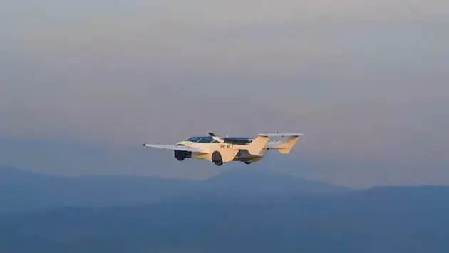 Ô tô bay AirCar sẽ được mở bán vào năm 2026
