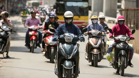 Hà Nội nắng nóng hơn 40 độ C
