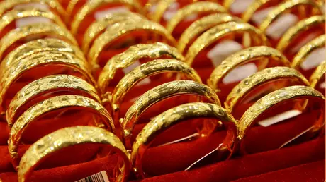 Giá vàng tăng trở lại do nhu cầu giữ an toàn tài sản