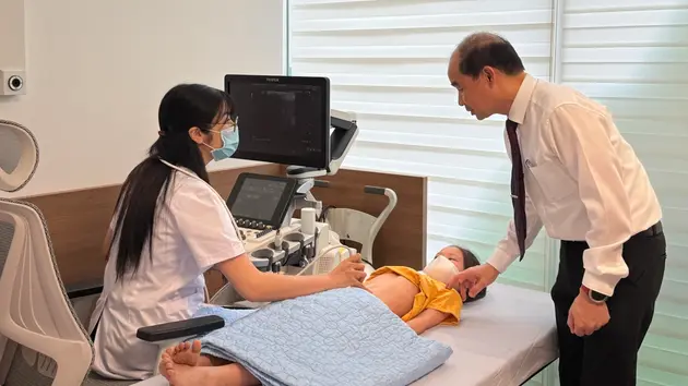 Bệnh viện Xanh Pôn miễn phí khám theo yêu cầu cho trẻ em
