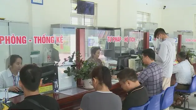 Giai đoạn đầu sáp nhập vẫn duy trì nhiều trụ sở