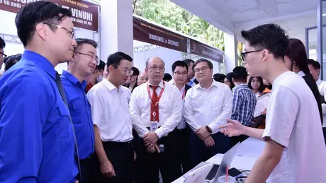 Ươm tạo nhân tài đổi mới, sáng tạo