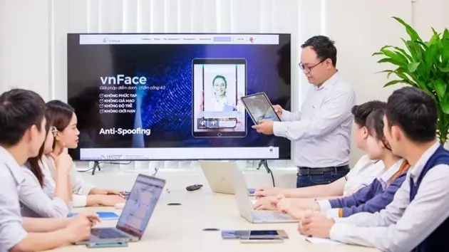 Giảm thời gian cấp giấy phép lao động cho người nước ngoài