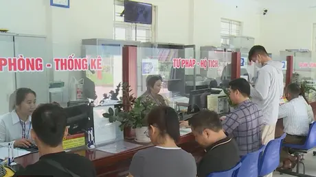 Giai đoạn đầu sáp nhập vẫn duy trì nhiều trụ sở
