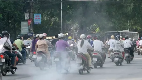 Lùi thời điểm kiểm định khí thải xe máy tại Hà Nội
