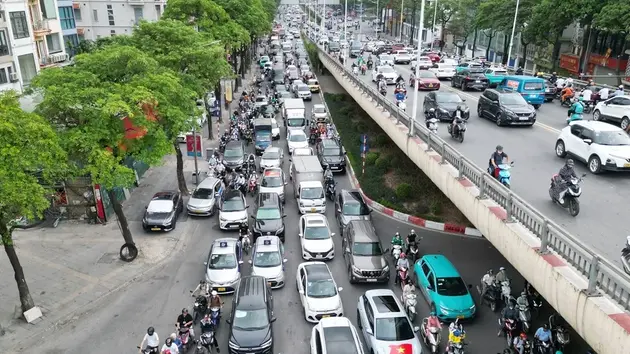 Nút giao Trần Duy Hưng - Láng: Điểm đen ùn tắc giao thông