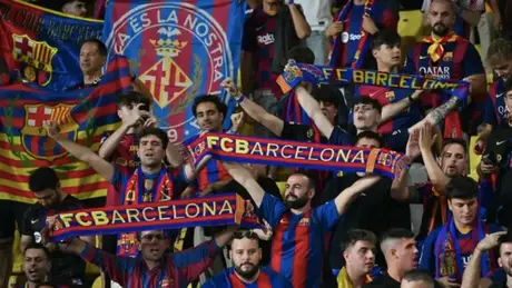 Barcelona đối mặt với án phạt từ UEFA