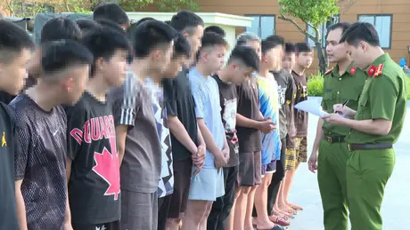 Tạm giữ hình sự 38 đối tượng tấn công người đi đường