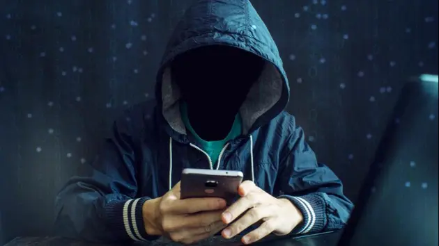 Mất hơn một tỷ đồng vì cài đặt phần mềm giả mạo