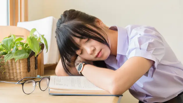 Thói quen ăn uống giúp sĩ tử có giấc ngủ ngon