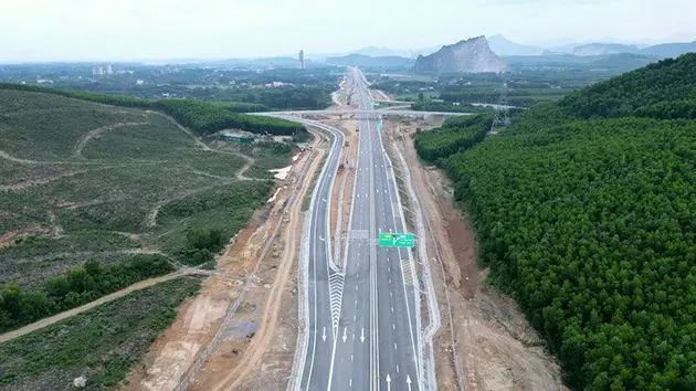 Cao tốc Vạn Ninh-Cam Lộ dự kiến thông xe ngày 30/6