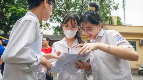Đề thi vào lớp 10 tại Hà Nội năm 2025