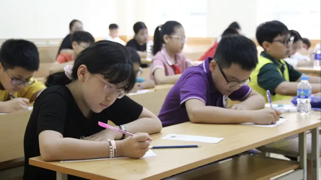 Hơn 1.600 học sinh dự thi vào trường THCS năng khiếu