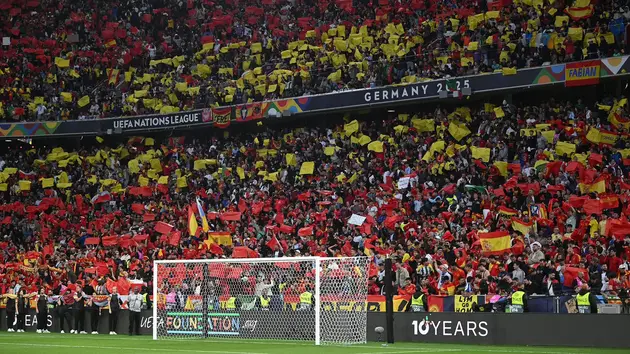 Cổ động viên tử vong trong trận chung kết Nations League