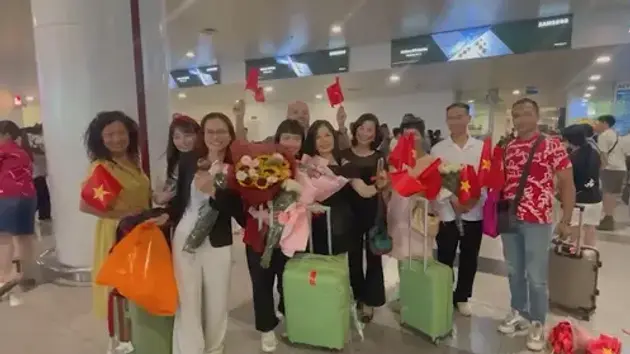 'Ngôi sao Dancesport' Nhã Uyên giành huy chương Đồng World Challenge Cup