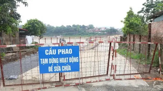 Cắt khẩn cấp cầu phao Phong Châu do nước sông Hồng dâng