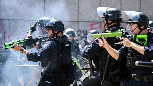 Los Angeles ban bố lệnh giới nghiêm ở khu vực trung tâm