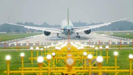 Phát hiện diều khi máy bay đang hạ cánh ở Nội Bài
