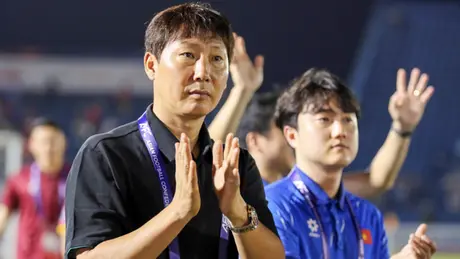 HLV Kim Sang Sik có việc mới