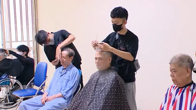 Những bạn trẻ có tấm lòng nhân ái | Người tốt quanh ta | 12/06/2025