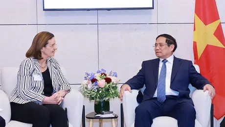 Thủ tướng làm việc với các tập đoàn của Pháp