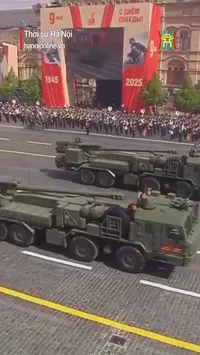 Ông Putin chỉ đạo phát triển bộ ba hạt nhân